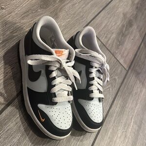NIKE Dunk Low
